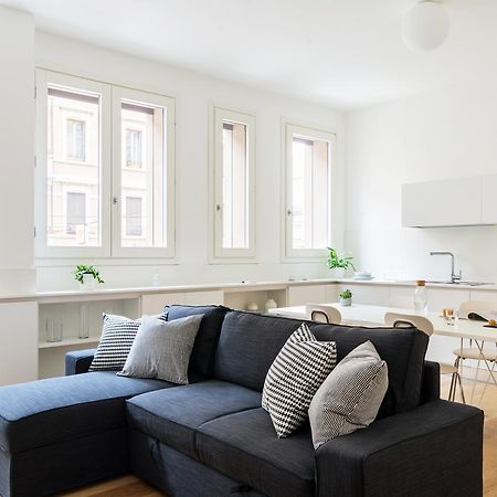 Altido Lovely 1-Bed Flat With Balcony & Free Parking Milão Exterior foto