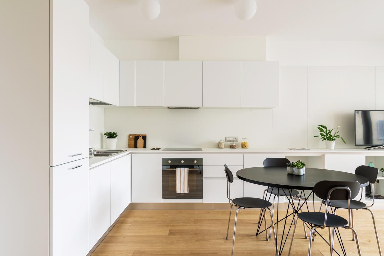 Altido Lovely 1-Bed Flat With Balcony & Free Parking Milão Exterior foto