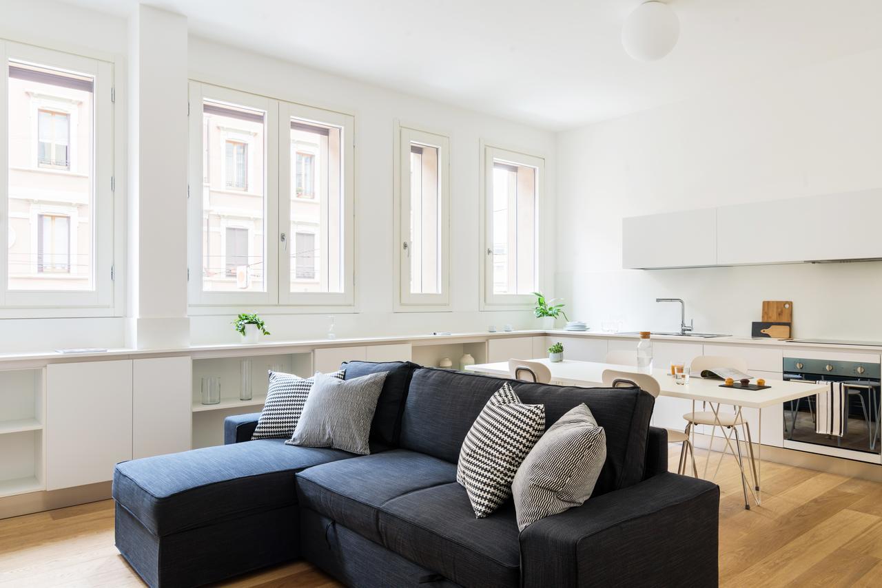 Altido Lovely 1-Bed Flat With Balcony & Free Parking Milão Exterior foto
