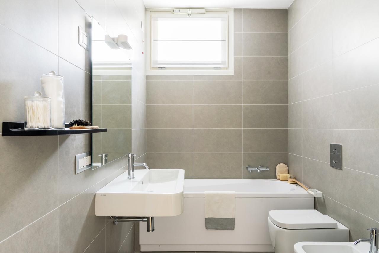 Altido Lovely 1-Bed Flat With Balcony & Free Parking Milão Exterior foto