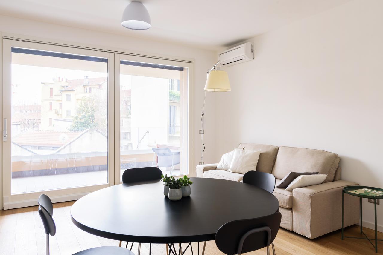 Altido Lovely 1-Bed Flat With Balcony & Free Parking Milão Exterior foto